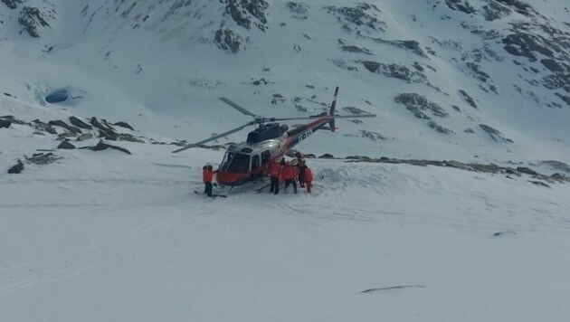 Auch die Libelle Tirol war bei der Übung dabei. (Bild: Bergrettung Prägraten)