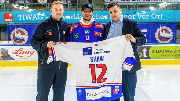 Coach Mitch O'Keefe, Brady Shaw, Teammanager Max Steinacher (v. l.). (Bild: Georgios Papaconstantis)