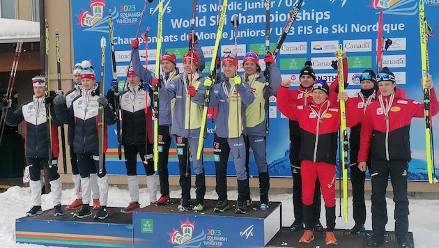 Zum Auftakt der Junioren-WM gab es für Kilian Gütl (4. v. re.) mit Team Österreich Bronze in Whistler. (Bild: Österreichischer Skiverband)