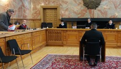 Der Angeklagte (33) im Schwurgerichtssaal des Landesgerichtes Salzburg (Bild: Lovric Antonio)