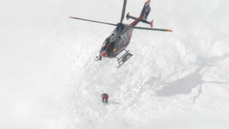 Hubschrauber standen in St. Sigmund im Einsatz (Symbolbild). (Bild: zoom.tirol)