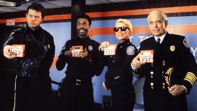 Von links: David Graf, Michael Winslow, Leslie Easterbrook und George R. Robertson in „Police Academy 6 - Widerstand ist zwecklos“ (USA 1989) (Bild: Impress / United Archives / picturedesk.com)