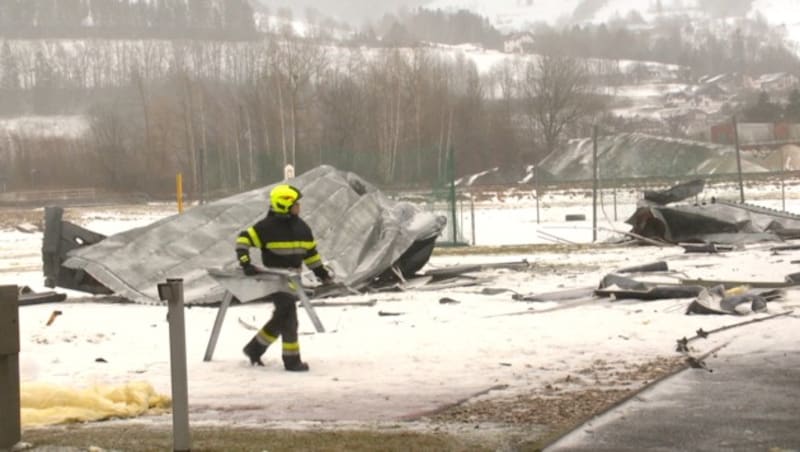 Sturmschäden in Niederöblarn im steirischen Bezirk Liezen (Bild: BFV Liezen / Schlüßlmayr)