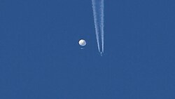 Der Spionageballon wurde über der Ostküste der USA abgeschossen. (Bild: AP)