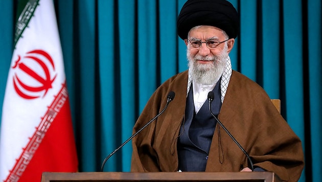 Der geistliche Anführer des Irans, Ayatollah Ali Khamenei. (Bild: APA/AFP/KHAMENEI.IR)