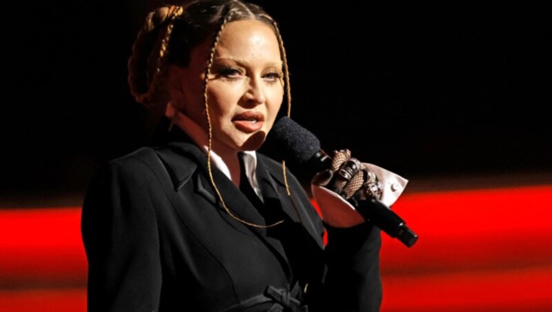 Madonna schockiert mit ihrem Auftritt bei den Grammy Awards ihre Fans. (Bild: APA/Getty Images via AFP/GETTY IMAGES/KEVIN WINTER)