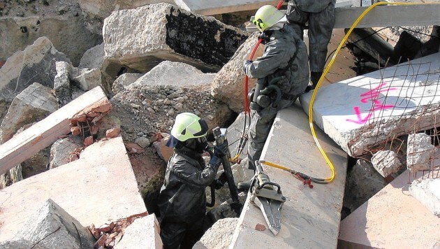 Die Spezialeinheit AFDRU (Bild) soll die örtlichen Rettungskräfte unterstützen. (Bild: Bundesheer/Hartmann)