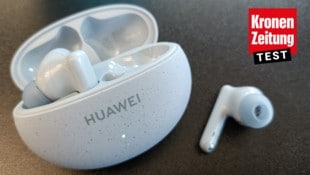 Los FreeBuds 5i de Huawei con cancelación activa de ruido están disponibles en tiendas por un PVP de 99,99 euros.  (Imagen: Sebastian Räuchle, Krone KREATIV)