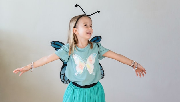 Das Kostüm „Flatterhafter Schmetterling“ ist leicht selbst gemacht. (Bild: Daniela Wolf)