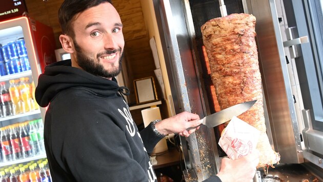 Feine Klinge. Bundesliga-Schützenleader Pink macht sich fürs Frühjahr bereit - mit seinem Geheimrezept: Kebab! (Bild: F. Pessentheiner)