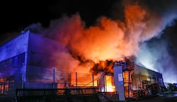 Großbrand am 4. September beim Salzburger Schlachthof (Bild: Tschepp Markus)