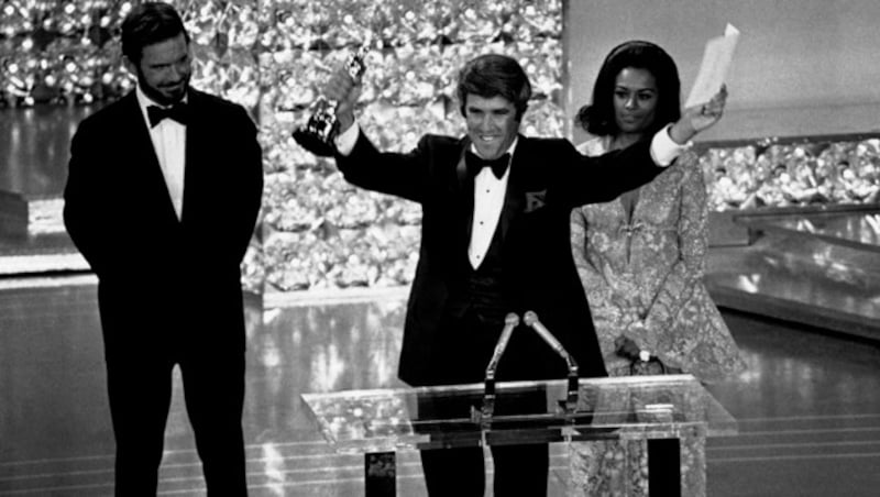 1970 erhielt Bacharach bei der Verleihung der Academy Awards in Los Angeles den Oscar für die beste Filmmusik für „Butch Cassidy and the Sundance Kid“. (Bild: AP)