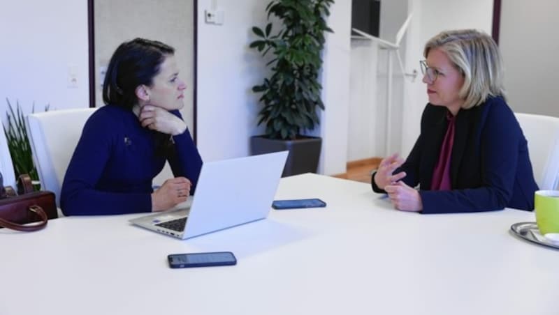 Ministerin Leonore Gewessler im Gespräch mit der „Krone“ (Bild: Holl Reinhard)