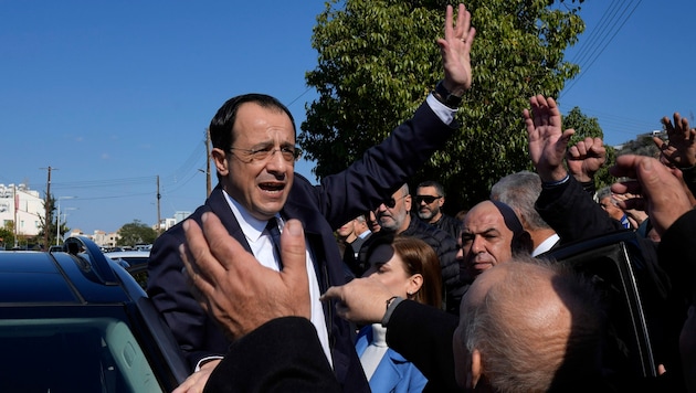 Der frühere Außenminister Nikos Christodoulidis hat die Präsidentenwahl in der kleinen EU-Inselrepublik Zypern gewonnen. (Bild: AP)