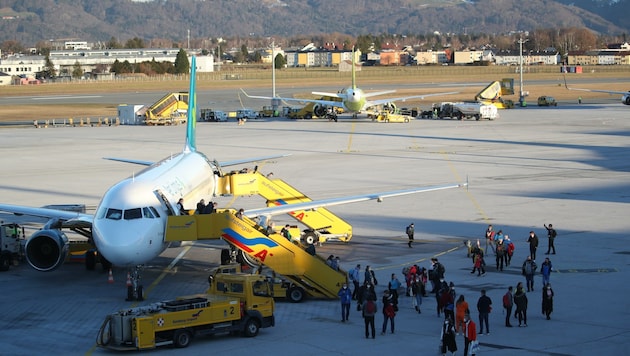Wegen einer Einreise-Norm der Europäischen Union muss auf dem Flughafen Salzburg teuer umgebaut werden (Bild: Tröster Andreas)
