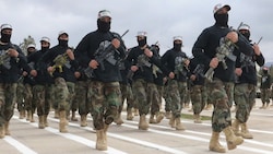 Rekrutierte Taliban-Kämpfer (Bild: Mohsen KARIMI / AFP)