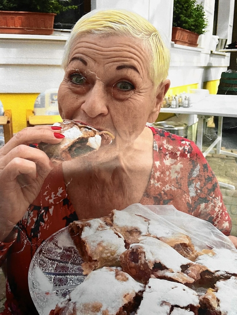 Jazz-Gitti ist nur eine von vielen prominenten Naschkatzen, die die Krapfen und Strudel von Agnes Rosenich lieben. (Bild: zVg)