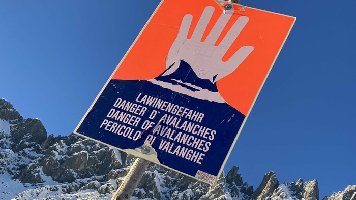 Die Lawinengefahr steigt besonders in Tirol nun deutlich.