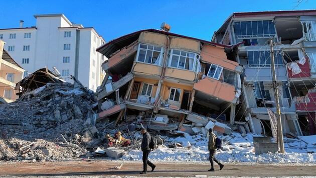 Das Ausmaß an Zerstörung in der Türkei und in Syrien ist riesig. (Bild: ORF)