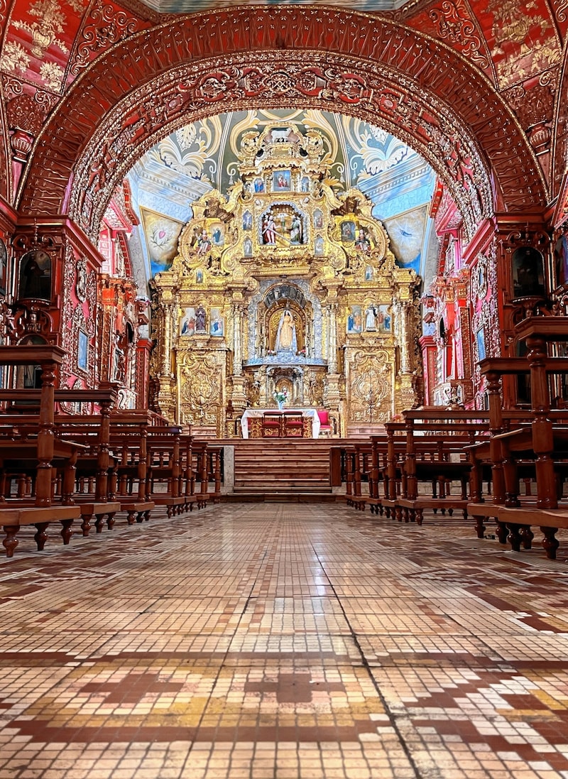 Nur selten zu sehen: der kostbare Seitenaltar in der Dominikanerkirche Santo Domingo mit der Jungfrau Maria von Kaiser Karl V. (Bild: Grammer Karl)