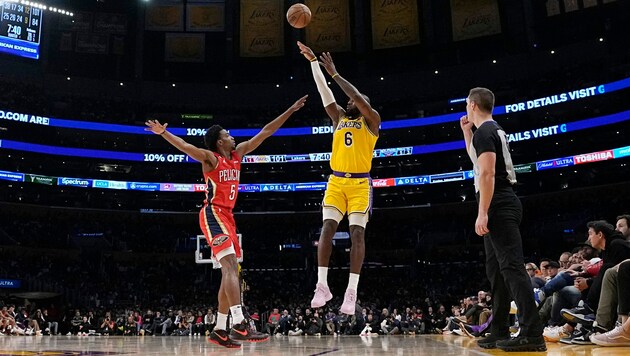Gegen die Pelicans traf LeBron James zu 21 Punkten. (Bild: AP Photo/Mark J. Terrill)