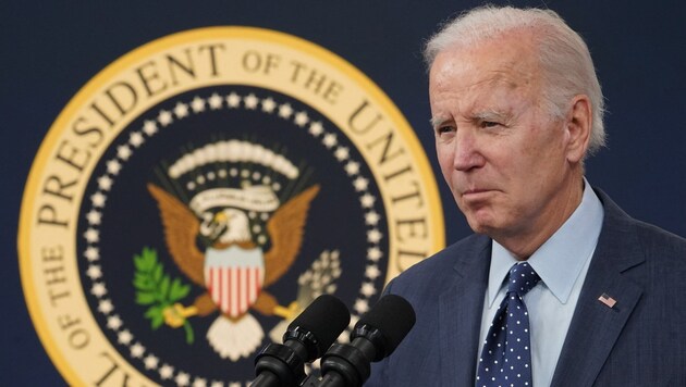 US-Präsident Joe Biden spricht im Weißen Haus in Washington, DC über die Reaktion der Regierung auf die vom US-Militär abgeschossenen Flugobjekte. (Bild: AFP)