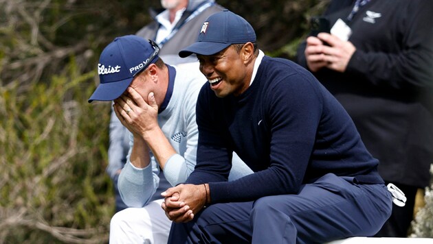 Tiger Woods und Justin Thomas (Bild: 2023 Getty Images)