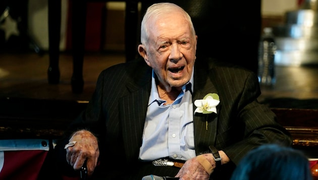 Der ehemalige US-Präsident Jimmy Carter bei der Feier seines 75. Hochzeitstages im Juli 2021 (Bild: AP)