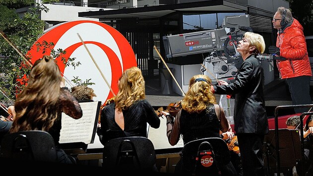 Ausgespielt? Das eigene ORF-Orchester ist auch regelmäßig Gast bei Festivals wie den Salzburger Festspielen. (Bild: Bissuti, Winkler, APA, Krone KREATIV)