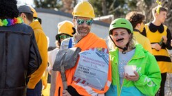 Die Fernwärme- Baustelle in Siezenheim war bei den Verkleidungen beliebtes Thema. (Bild: Berger Susi)