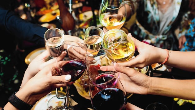 Der Pro-Kopf-Verbrauch von Alkohol liegt in Österreich bei 11,1 Litern im Jahr.   (Bild: stock.adobe.com)