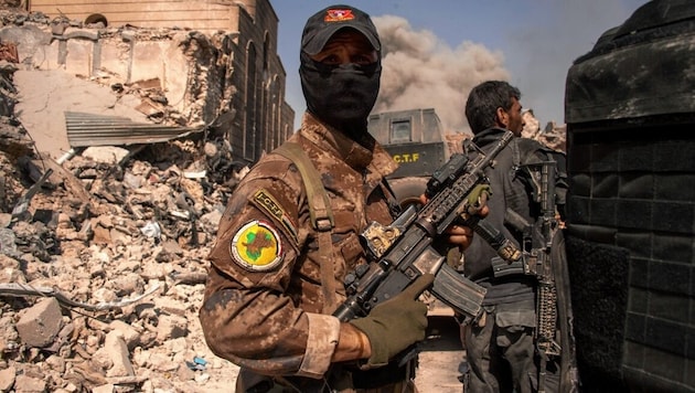 Der Angeklagte soll der Terror-Organisation „Badr Brigade“ angehören. (Bild: AFP PHOTO / FADEL SENNA)