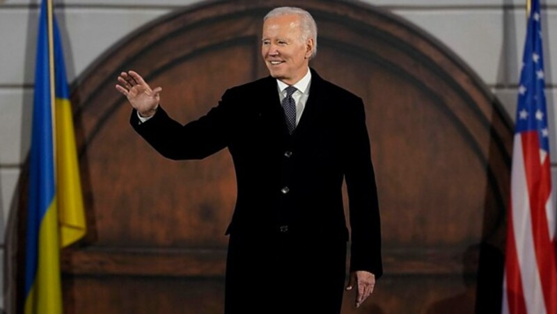 US-Präsident Joe Biden sprach mit starker Stimme und entschlossen: „Kiew steht und die NATO ist nicht geschwächt, sondern geeinter als je zuvor!“ (Bild: AP)