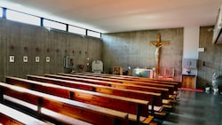 Kirche Münichholz und das Pfarrzentrum _ schon dort agierte der Geistliche sehr gutgläubig. (Bild: TEAM FOTOKERSCHI.AT / KERSCHBAUMMAYR)