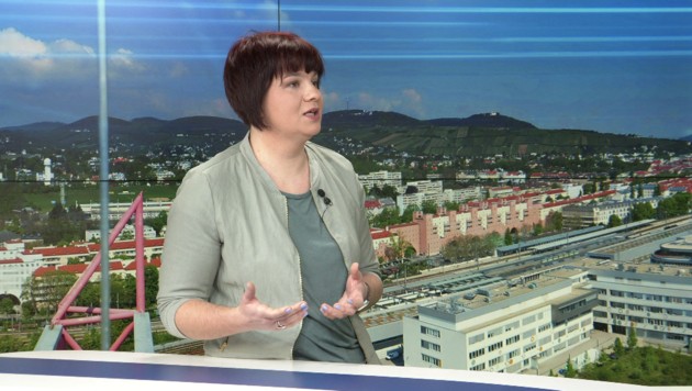 Christine Piriwe, Beraterin bei Rat auf Draht im krone.tv-Talk (Bild: krone.tv)