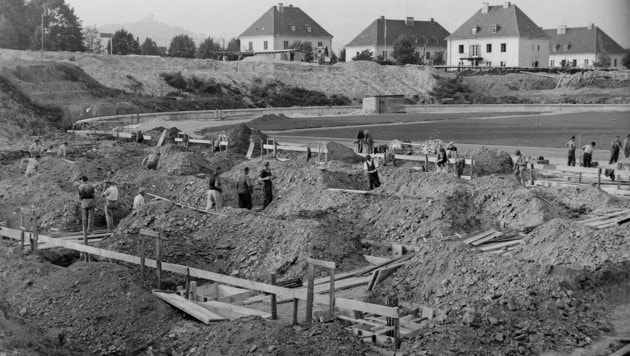 El estadio de Linz se construyó a partir de 1948 en el área bombardeada, en la que se ubicó una fábrica de ladrillos después de la guerra (Imagen: Archivo de la Ciudad de Linz)
