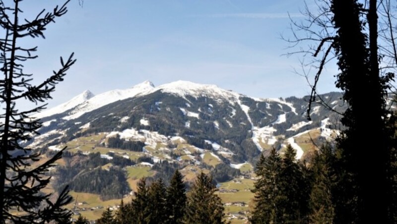 Blick hinüber zu den Bergen über Fügen. (Bild: Peter Freiberger)