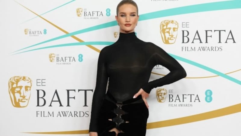 Rosie Huntington-Whiteley bei den BAFTA-Filmpreisen (Bild: APA/Photo by ISABEL INFANTES/AFP)