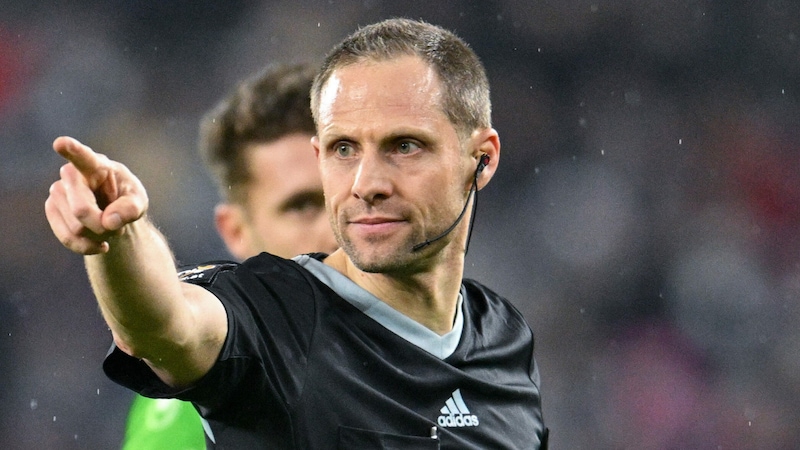 Referee Harald Lechner will make the final decision on Saturday at 3pm. (Bild: GEPA pictures)