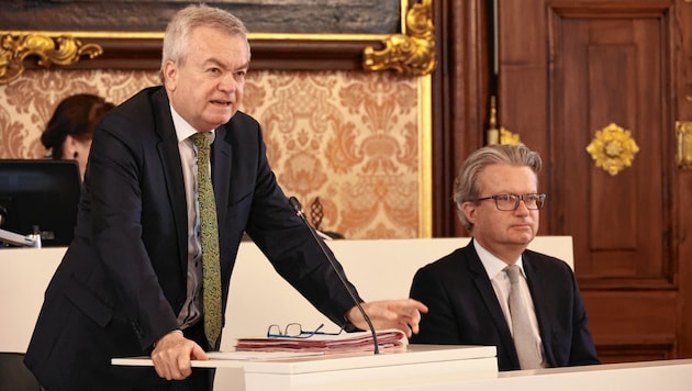 Anton Lang, vice-gouverneur du Land (à gauche) et Christopher Drexler, gouverneur du Land (Bild: Christian Jauschowetz)