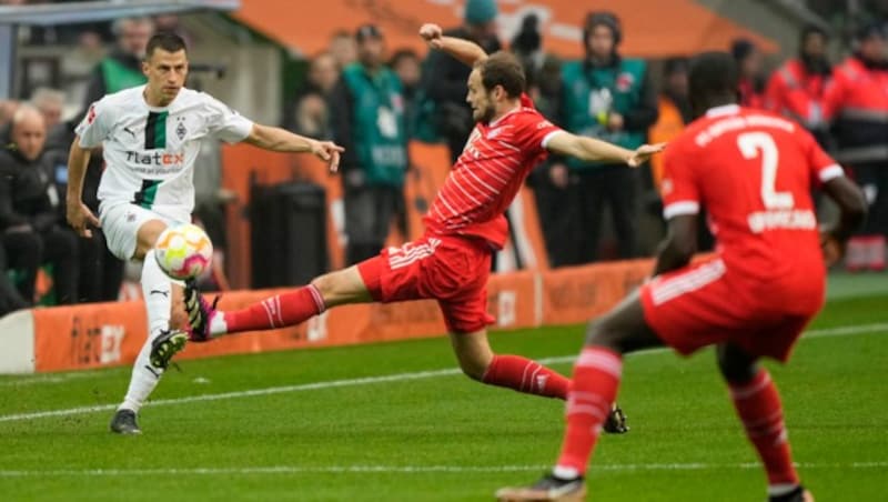 Stefan Lainer in der Partie gegen Bayern München (Bild: Copyright 2023 The Associated Press. All rights reserved)