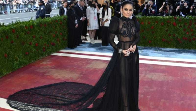 Vanessa Hudgens bei der Met Gala 2022 (Bild: www.PPS.at)