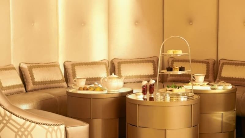 Im St. Regis Abu Dhabi wird Afternoon Tea im schönen Rahmen angeboten. In dieser Hotelkette werden Traditionen gelebt. (Bild: St. Regis Abu Dhabi)