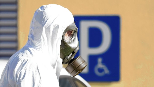 Ausnahmezustand herrschte im Pflegeheim in St. Lorenzen im Mürztal. Soldaten rückten an. (Bild: ERWIN SCHERIAU / APA / picturedesk.com)