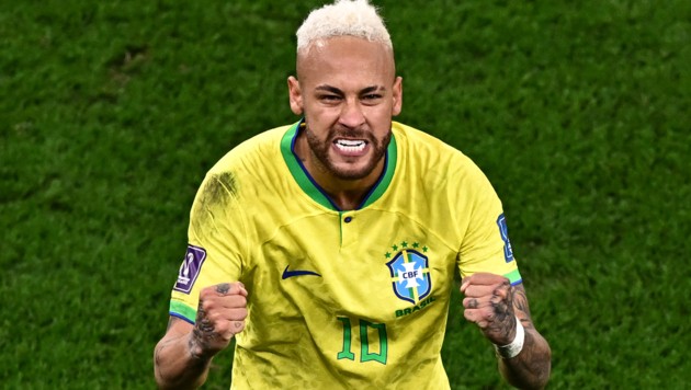 Neymar will weiterhin für die Nationalmannschaft auflaufen. (Bild: APA/AFP/Anne-Christine POUJOULAT)