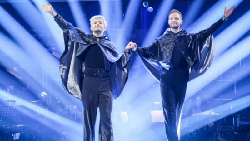 Michael Buchinger und Herbert Stanonik tanzten einen Paso Doble zu „Frozen“. (Bild: ORF/Hans Leitner)