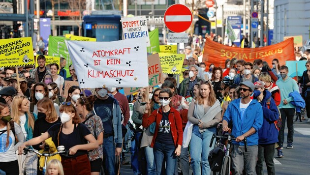 Der Demozug durch Salzburg beim weltweiten Klimastreik im Jahr 2022. (Bild: Markus Tschepp)