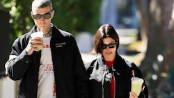 Travis Barker und Kourtney Kardashian leben sehr gesund und lieben Matcha-Tee. (Bild: www.PPS.at)