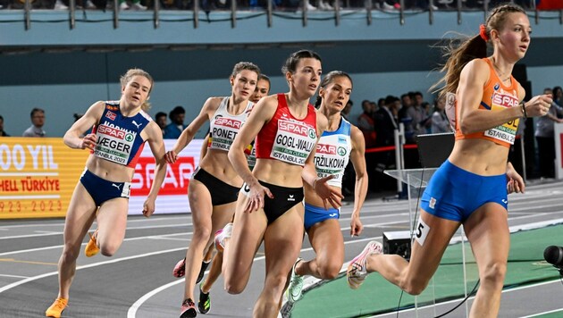 Susanne Gogl-Walli als Semifinal-Zweite hinter Weltrekordlerin Femke Bol. (Bild: Thomas Windestam)