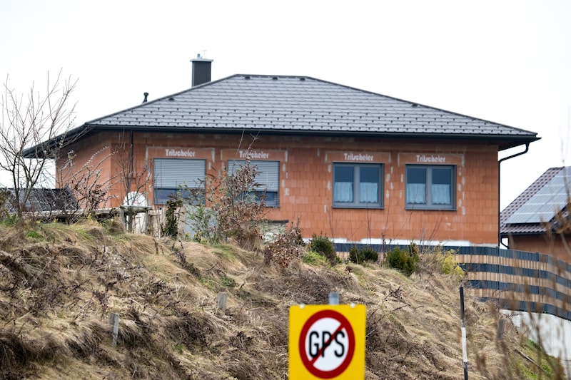 In diesem Einfamilienhaus in Grünburg geschah die Bluttat. (Bild: TEAM FOTOKERSCHI.AT / KERSCHBAUMMAYR)